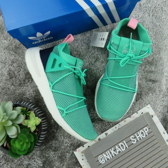 adidas flyknit sneakers